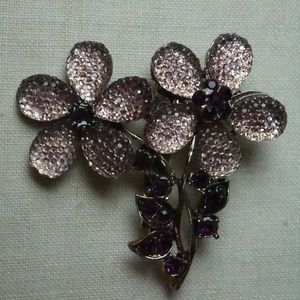 Beautiful Purple Flower Brooch 014